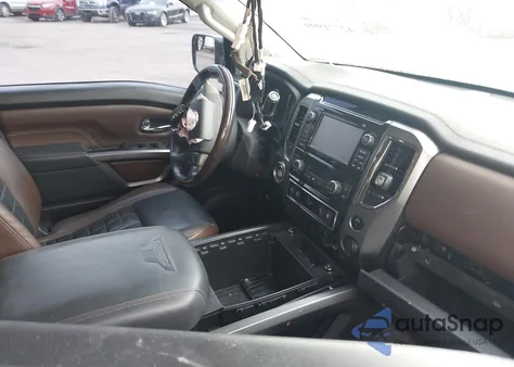 2017 Nissan Titan Platinum Reserve из США, поврежденный, VIN 1N6AA1E67HN508448